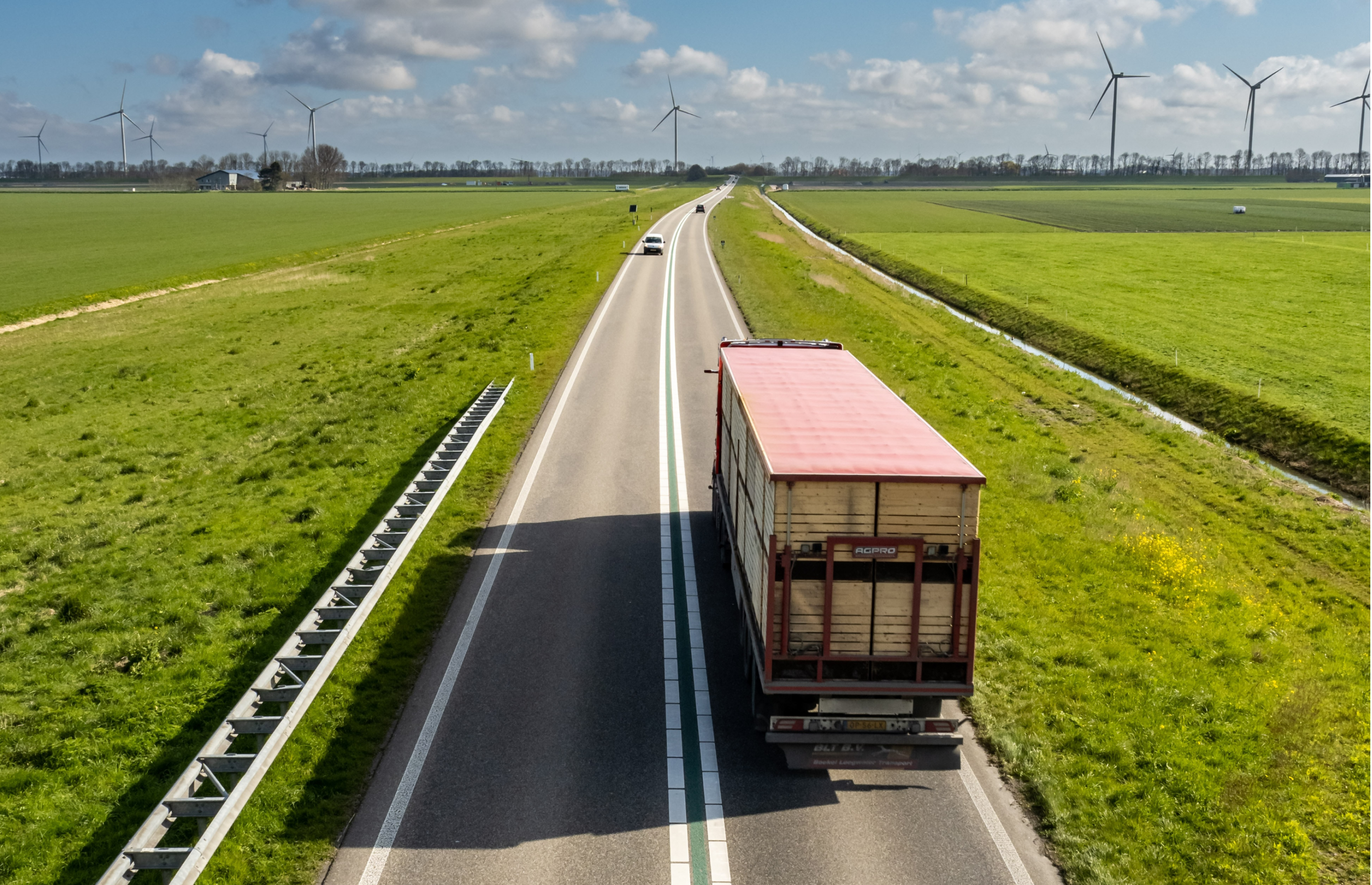 Sécurité des poids lourds : Quels dispositifs obligatoires en 2024 ?